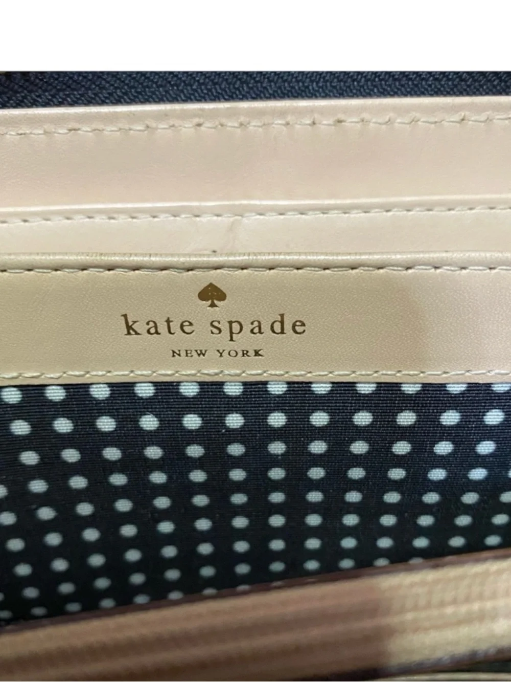 KATE SPADE Pasadena Neda Patent Zip Wallet in Patent Leather Black -- WELL LOVED